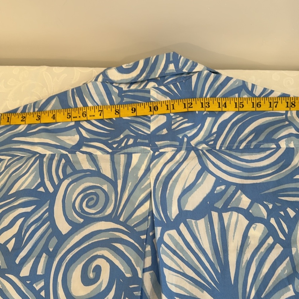 π3/$15π Vineyard Vines 1/2 Button Up Popover. Size 4. - Picture 8 of 10